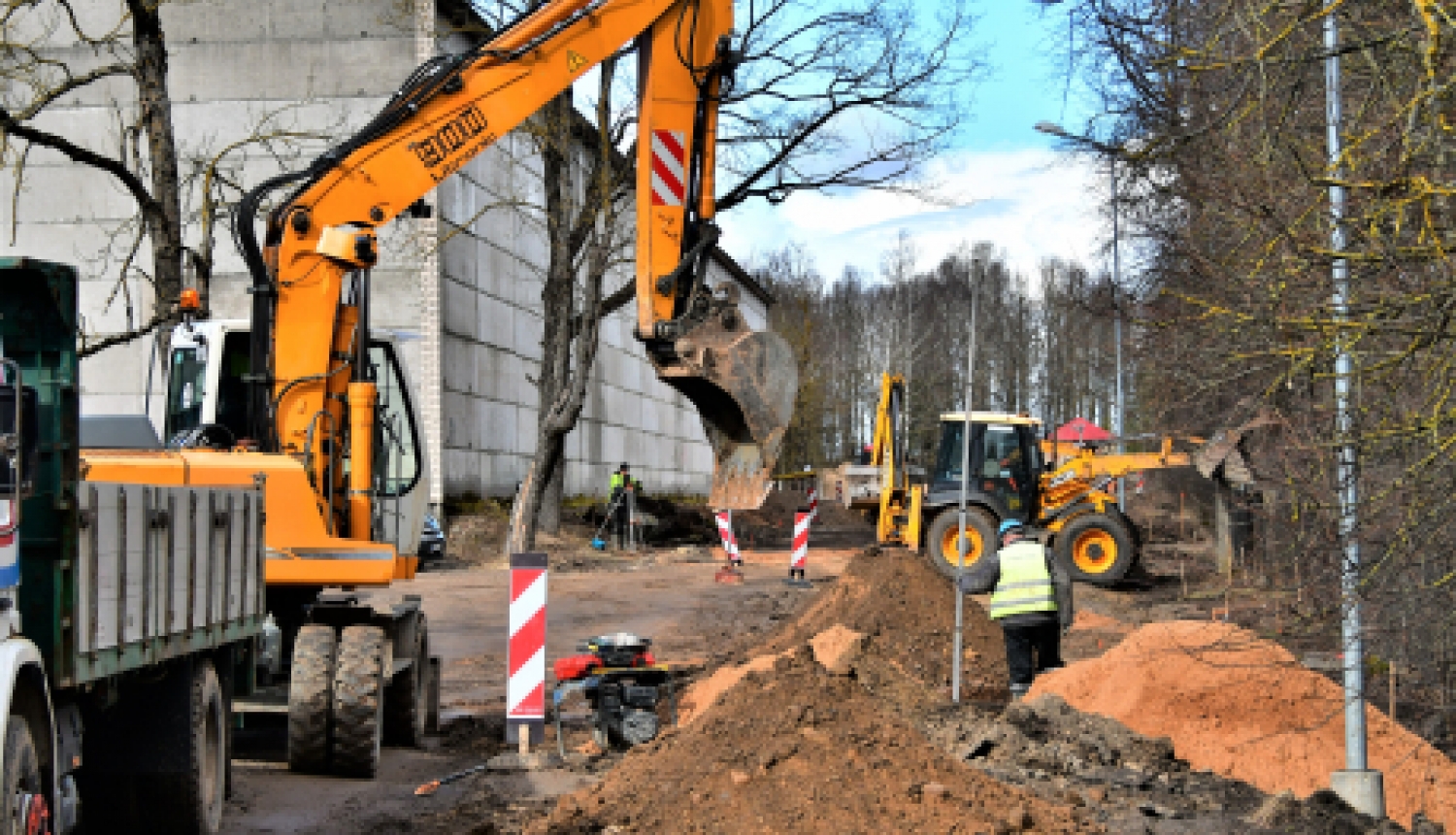 Atsākti pārbūves darbi Zvaigžņu ielā