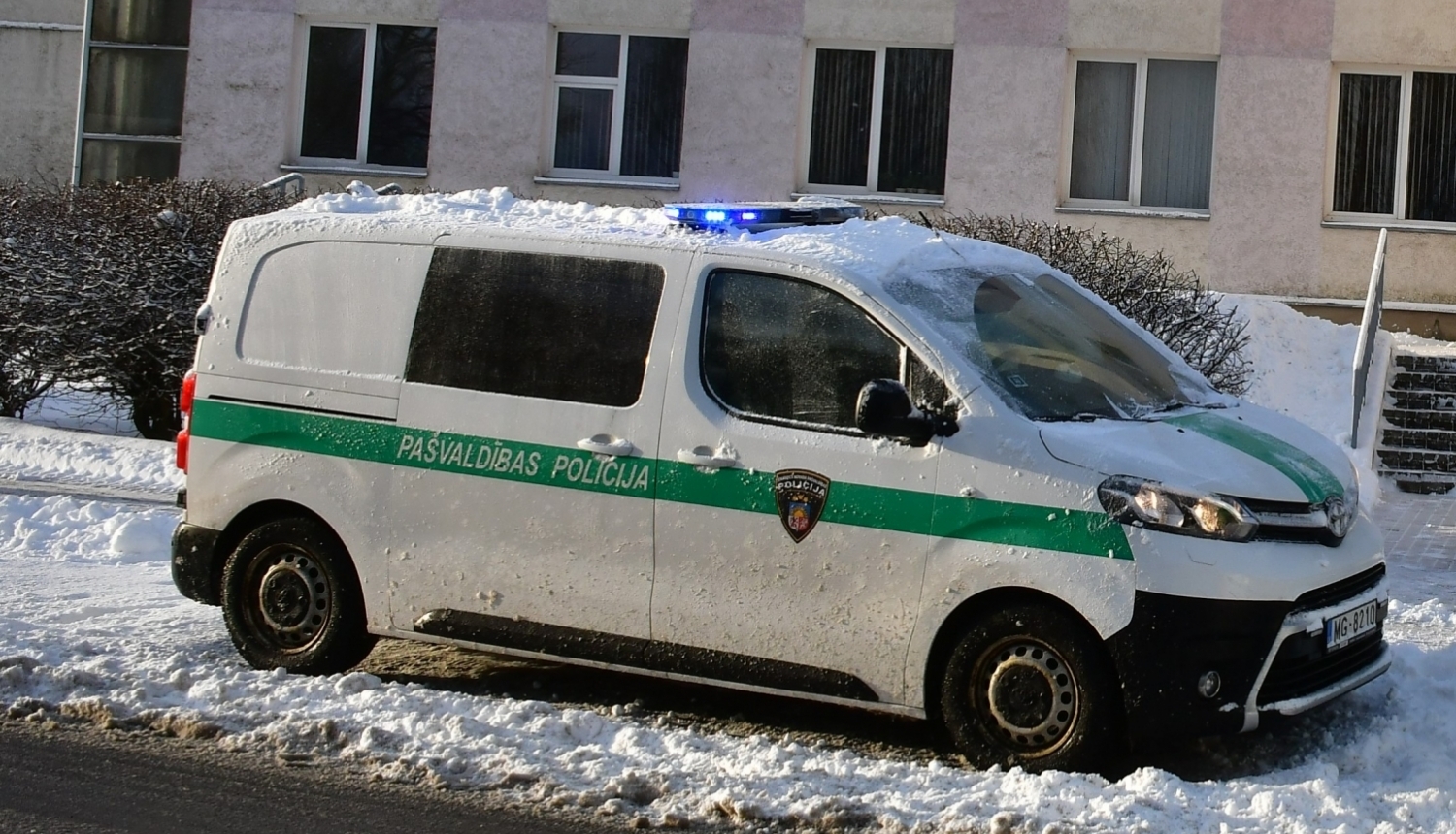 pašvaldības policijas auto