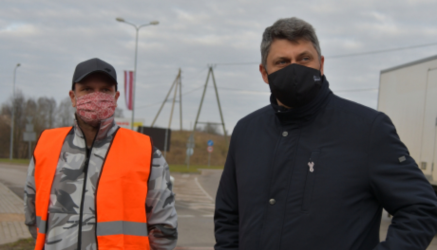 Apseko Rīgas ielas posmā notiekošo būvdarbu norisi